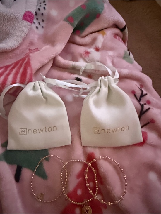 Newton Handbags - Newton Gold Beaded Bracelet Set - Cream Pouches Included